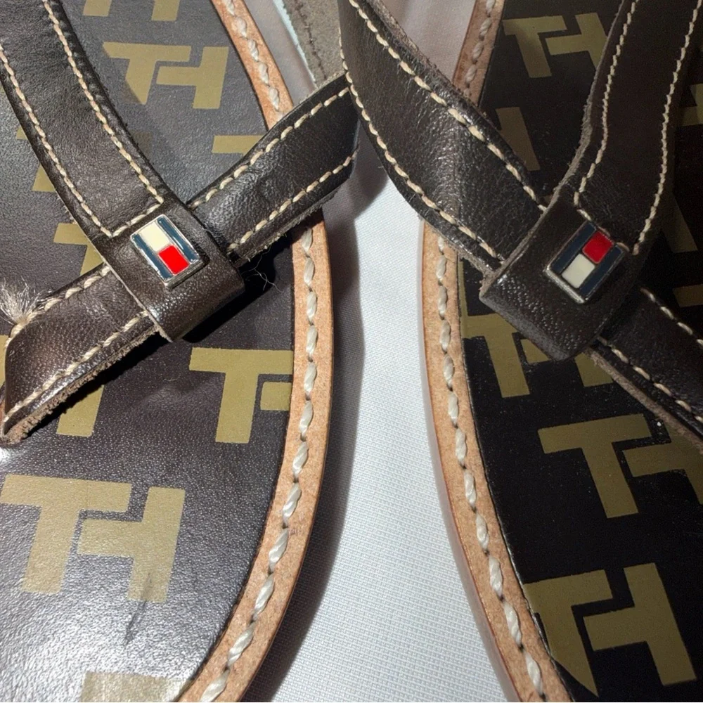 Tommy Hilfiger Black and Tan‎ Flip Flops for Women Thong